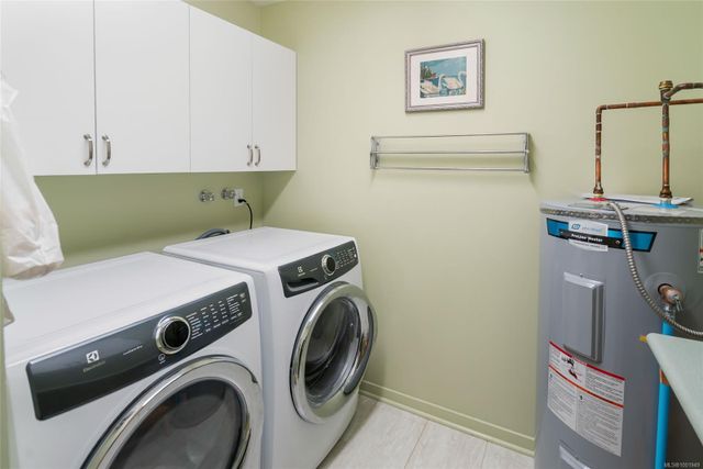 885-berwick-qualicum-beach-parksvillequalicum-40 at 18 - 885 S Berwick Road, Qualicum Beach, Parksville/Qualicum