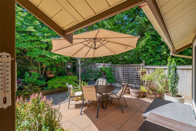 885-berwick-qualicum-beach-parksvillequalicum-43 at 18 - 885 S Berwick Road, Qualicum Beach, Parksville/Qualicum