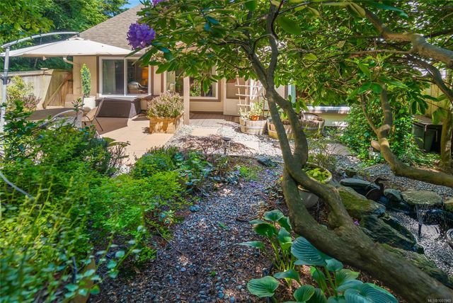 885-berwick-qualicum-beach-parksvillequalicum-46 at 18 - 885 S Berwick Road, Qualicum Beach, Parksville/Qualicum