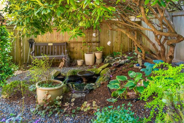 885-berwick-qualicum-beach-parksvillequalicum-50 at 18 - 885 S Berwick Road, Qualicum Beach, Parksville/Qualicum