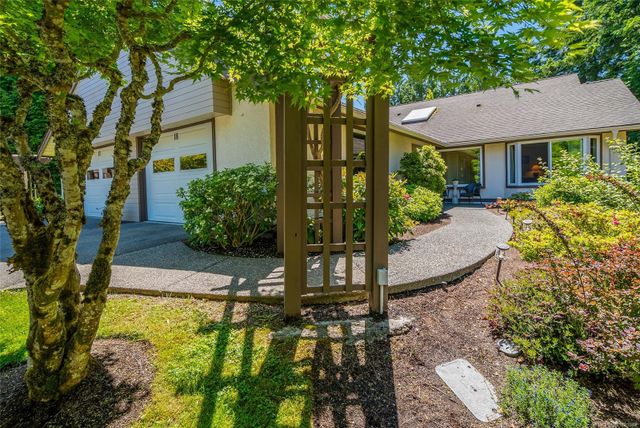 885-berwick-qualicum-beach-parksvillequalicum-54 at 18 - 885 S Berwick Road, Qualicum Beach, Parksville/Qualicum