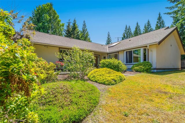 885-berwick-qualicum-beach-parksvillequalicum-55 at 18 - 885 S Berwick Road, Qualicum Beach, Parksville/Qualicum