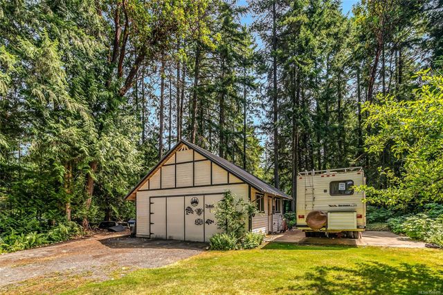 6863-eastwind-upper-lantzville-nanaimo-02 at 6863 Eastwind Drive, Upper Lantzville, Nanaimo