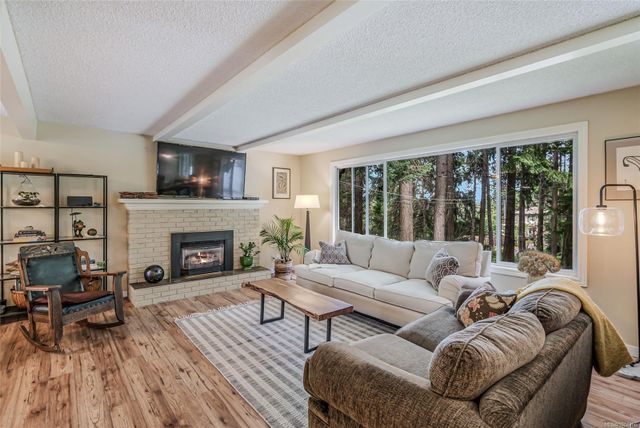 6863-eastwind-upper-lantzville-nanaimo-05 at 6863 Eastwind Drive, Upper Lantzville, Nanaimo