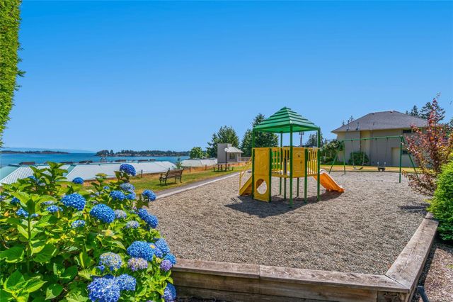 1165-resort-parksville-parksvillequalicum-25 at 25 - 1165 Resort Drive, Parksville, Parksville/Qualicum