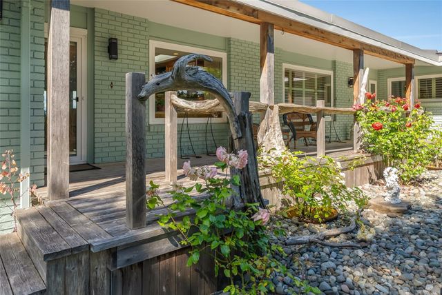 Porch at 1489 Admiral Tryon Boulevard, French Creek, Parksville/Qualicum
