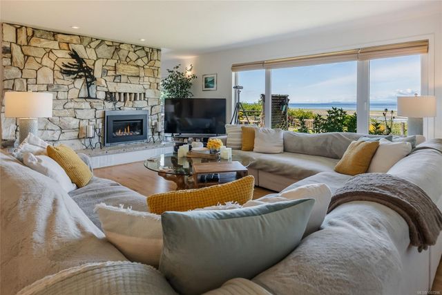 Living Room at 1489 Admiral Tryon Boulevard, French Creek, Parksville/Qualicum