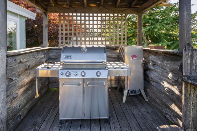 BBQ Area at 1489 Admiral Tryon Boulevard, French Creek, Parksville/Qualicum