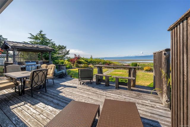 Deck Area at 1489 Admiral Tryon Boulevard, French Creek, Parksville/Qualicum