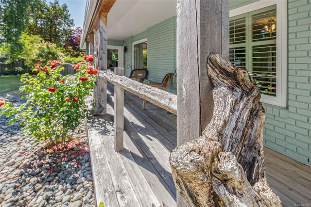 Porch at 1489 Admiral Tryon Boulevard, French Creek, Parksville/Qualicum