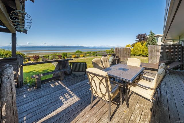 Deck at 1489 Admiral Tryon Boulevard, French Creek, Parksville/Qualicum