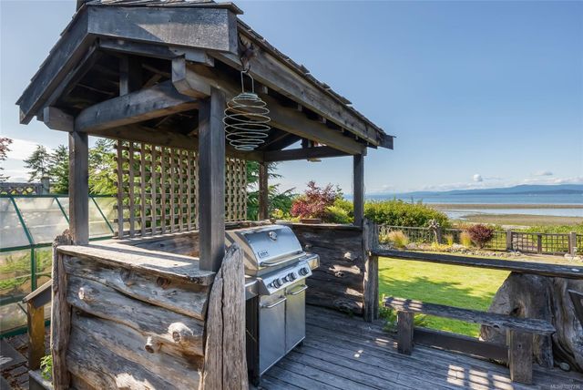 BBQ Area at 1489 Admiral Tryon Boulevard, French Creek, Parksville/Qualicum