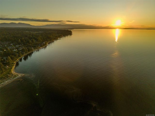 Sunset over Oceanfront at 1489 Admiral Tryon Boulevard, French Creek, Parksville/Qualicum