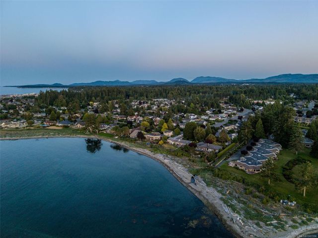 Beachfront at 1489 Admiral Tryon Boulevard, French Creek, Parksville/Qualicum