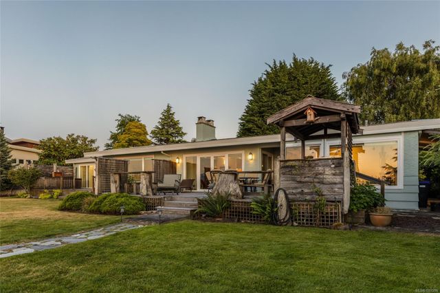 Exterior at 1489 Admiral Tryon Boulevard, French Creek, Parksville/Qualicum