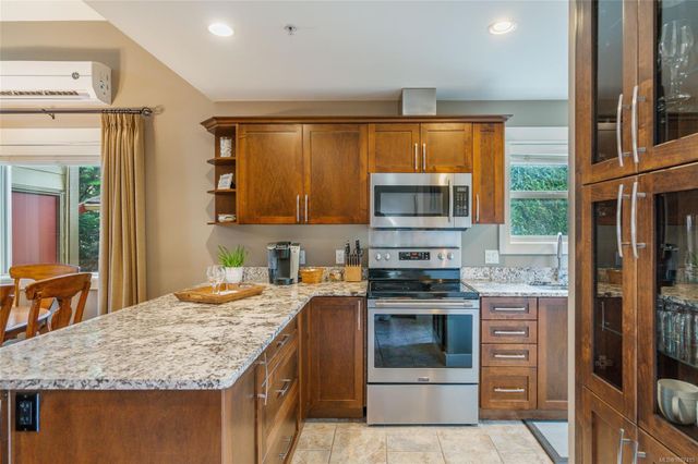 1130-resort-parksville-parksvillequalicum-05 at 219 - 1130 Resort Drive, Parksville, Parksville/Qualicum