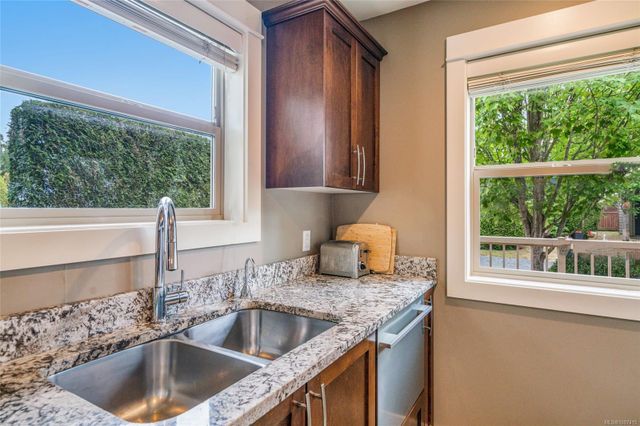 1130-resort-parksville-parksvillequalicum-06 at 219 - 1130 Resort Drive, Parksville, Parksville/Qualicum