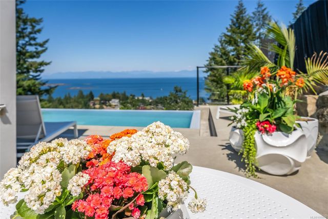 Sunny Pool Deck and Pool at 2080 Rolston Place, Nanoose, Parksville/Qualicum Sunny Pool Deck and Pool at 2080 Rolston Place, Nanoose, Parksville/Qualicum