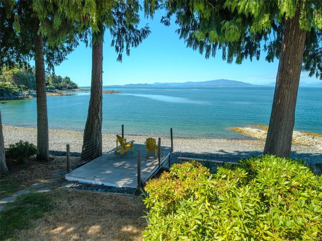 Walk on Waterfront at 1558 Haida Way, Nanoose, Parksville/Qualicum