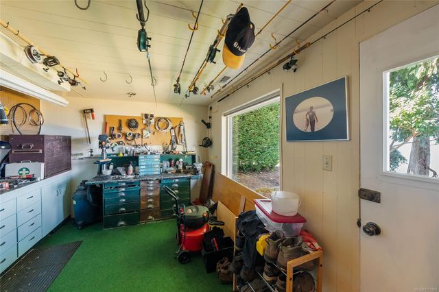 Ample Storage at 1558 Haida Way, Nanoose, Parksville/Qualicum