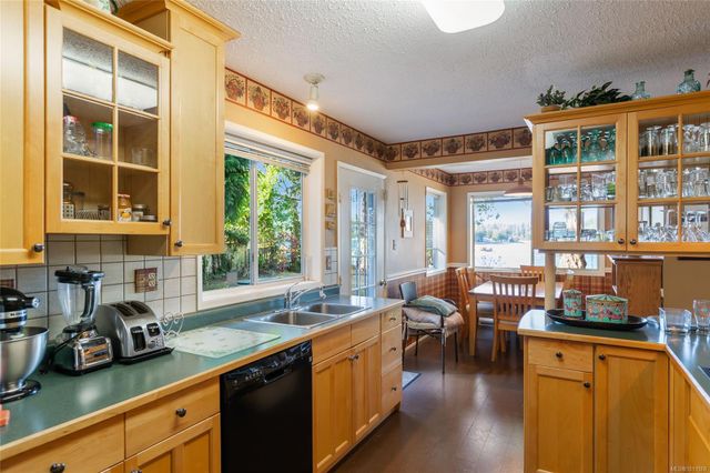 1419-madrona-nanoose-parksvillequalicum-05 at 1419 Madrona Drive, Nanoose, Parksville/Qualicum