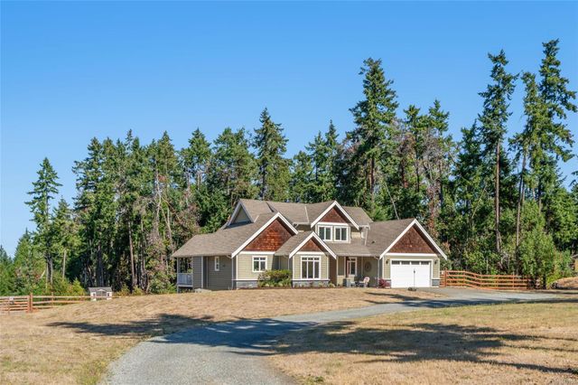 House and Driveway at 1075 Cinnamon Sedge Way, Nanoose, Parksville/Qualicum House and Driveway at 1075 Cinnamon Sedge Way, Nanoose, Parksville/Qualicum