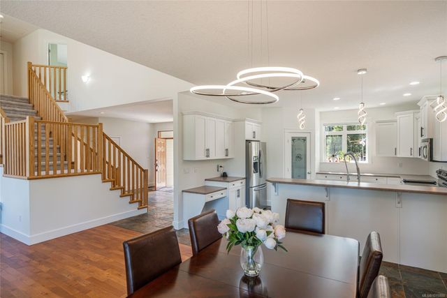 Dining through to Kitchen at 1075 Cinnamon Sedge Way, Nanoose, Parksville/Qualicum Dining through to Kitchen at 1075 Cinnamon Sedge Way, Nanoose, Parksville/Qualicum