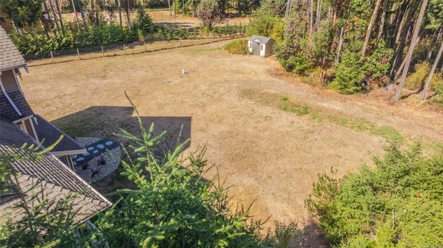 Cleared Garden Area at 1075 Cinnamon Sedge Way, Nanoose, Parksville/Qualicum Cleared Garden Area at 1075 Cinnamon Sedge Way, Nanoose, Parksville/Qualicum