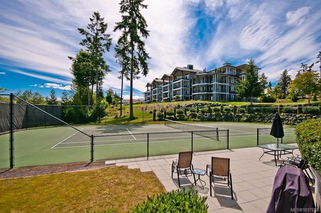 Tennis Courts and Club House at 1358 Saturna Drive, Craig Bay (Parksville), Parksville/Qualicum