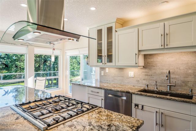 Kitchen View at 6 - 2655 Andover Road, Fairwinds, Parksville/Qualicum Kitchen View at 6 - 2655 Andover Road, Fairwinds, Parksville/Qualicum