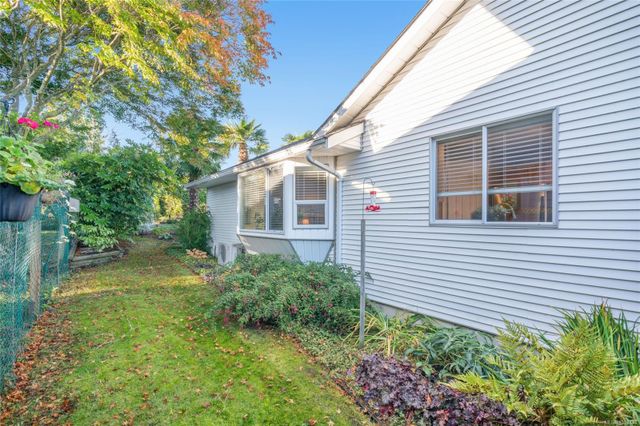 1379-reef-nanoose-parksvillequalicum-48 at 1379 Reef Road, Nanoose, Parksville/Qualicum