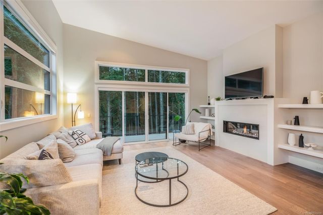 266-crestline-hammond-bay-nanaimo-03 at 266 Crestline Terrace, Hammond Bay, Nanaimo