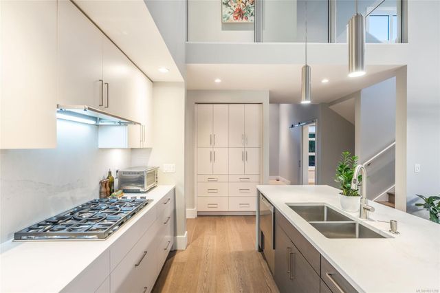 266-crestline-hammond-bay-nanaimo-06 at 266 Crestline Terrace, Hammond Bay, Nanaimo