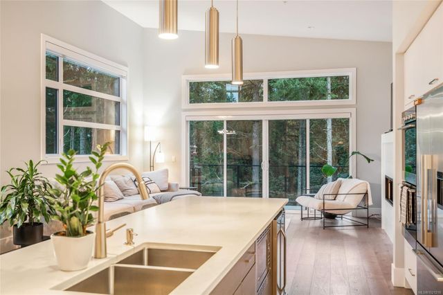 266-crestline-hammond-bay-nanaimo-10 at 266 Crestline Terrace, Hammond Bay, Nanaimo