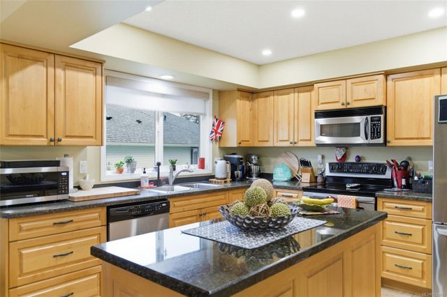 330-dogwood-parksville-parksvillequalicum-07 at 207 - 330 N Dogwood Street, Parksville, Parksville/Qualicum