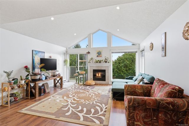 571-bradley-central-nanaimo-nanaimo-12 at 9 - 571 Bradley Street, Central Nanaimo, Nanaimo