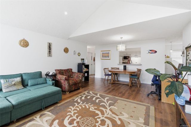 571-bradley-central-nanaimo-nanaimo-13 at 9 - 571 Bradley Street, Central Nanaimo, Nanaimo