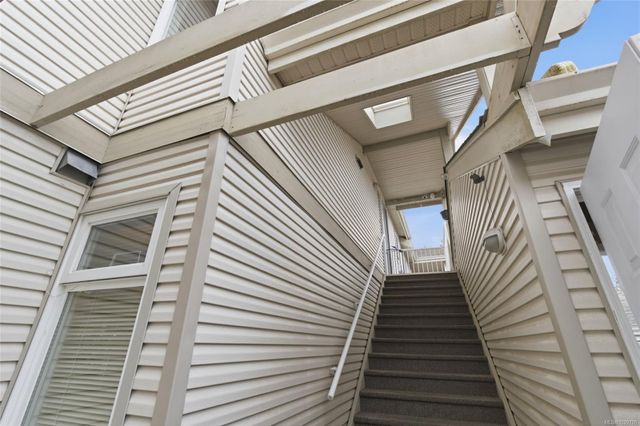 571-bradley-central-nanaimo-nanaimo-30 at 9 - 571 Bradley Street, Central Nanaimo, Nanaimo