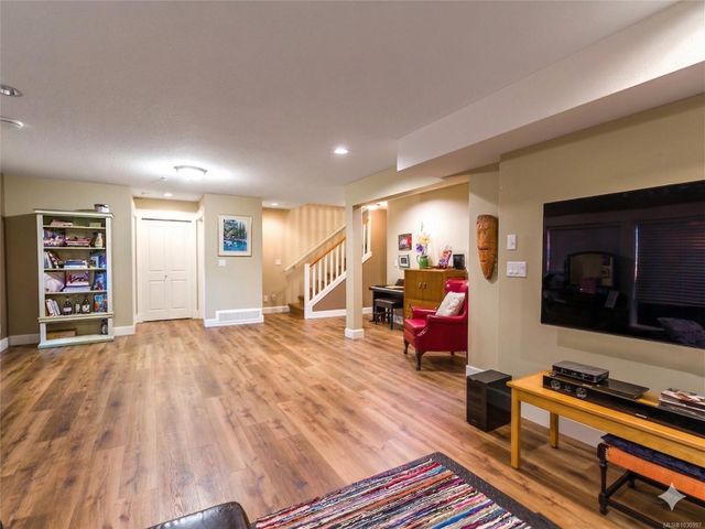 5790-garnet-north-nanaimo-nanaimo-35 at 5790 Garnet Place, North Nanaimo, Nanaimo