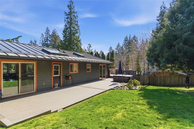 1905-sea-lion-nanoose-parksvillequalicum-02 at 1905 Sea Lion Crescent, Nanoose, Parksville/Qualicum