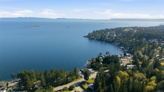 1905-sea-lion-nanoose-parksvillequalicum-03 at 1905 Sea Lion Crescent, Nanoose, Parksville/Qualicum