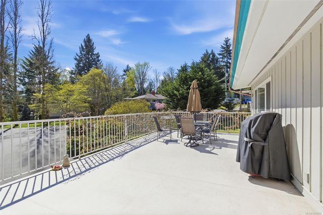 1805-deerborne-departure-bay-nanaimo-12 at 1805 Deerborne Place, Departure Bay, Nanaimo