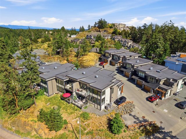 3406-ocean-mist-departure-bay-nanaimo-02 at 3406 Ocean Mist Place, Departure Bay, Nanaimo