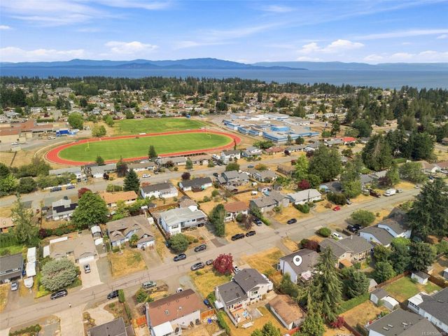 744-newcastle-parksville-parksvillequalicum-02 at 744 Newcastle Avenue, Parksville, Parksville/Qualicum