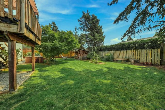744-newcastle-parksville-parksvillequalicum-04 at 744 Newcastle Avenue, Parksville, Parksville/Qualicum
