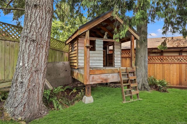 744-newcastle-parksville-parksvillequalicum-05 at 744 Newcastle Avenue, Parksville, Parksville/Qualicum