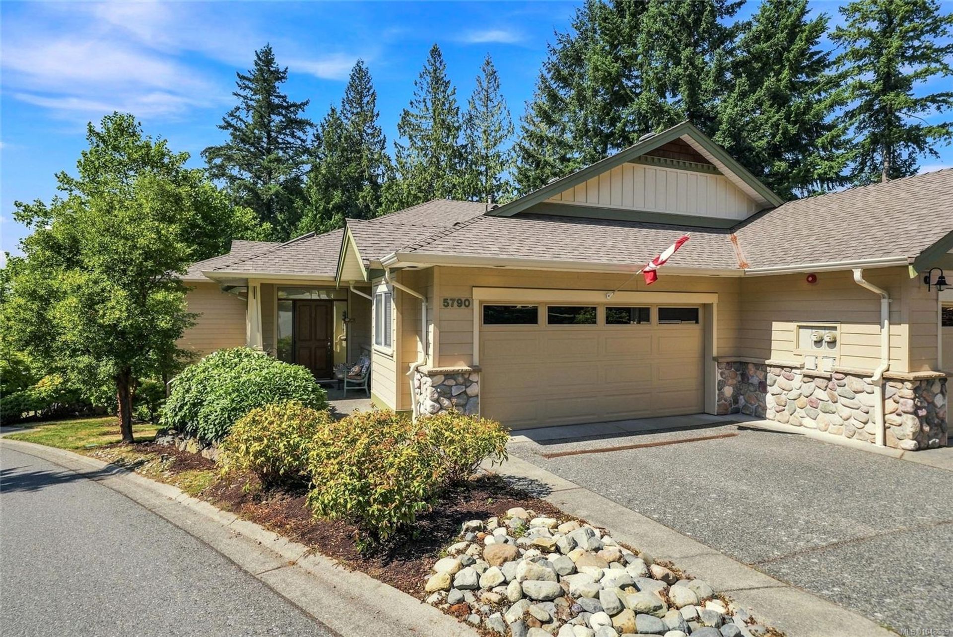 5790 Garnet Place, North Nanaimo, Nanaimo photo number 1