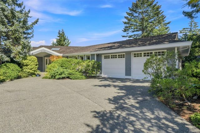 2340-avondale-fairwinds-parksvillequalicum-01 at 2340 Avondale Place, Fairwinds, Parksville/Qualicum