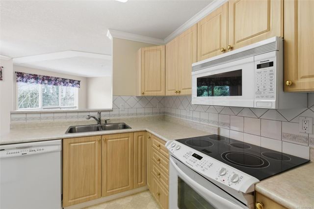 335-hirst-parksville-parksvillequalicum-20 at #106 - 335 W Hirst Avenue, Parksville, Parksville/Qualicum