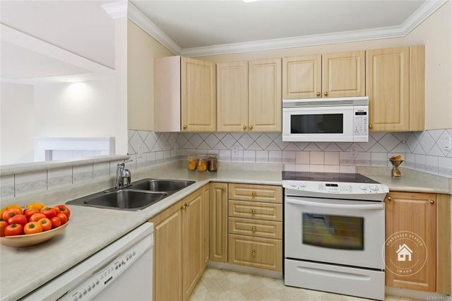 335-hirst-parksville-parksvillequalicum-22 at #106 - 335 W Hirst Avenue, Parksville, Parksville/Qualicum